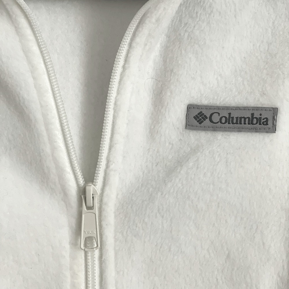 COLUMBIA fleece vest in white